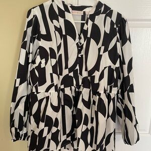 Bella Bliss Black and White Graphic Blouse with Mandarin Collar NWOT